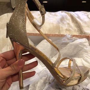 Badgley Mischka Gold Sandals